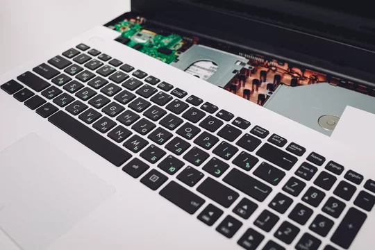Замена клавиатуры на ноутбуке в Краснодаре